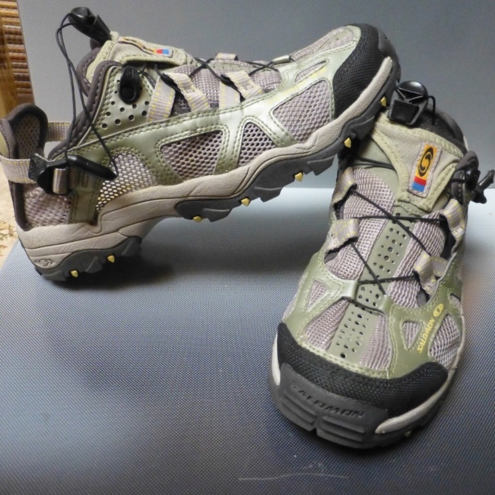 Salomon grey eclipse hiking shoes